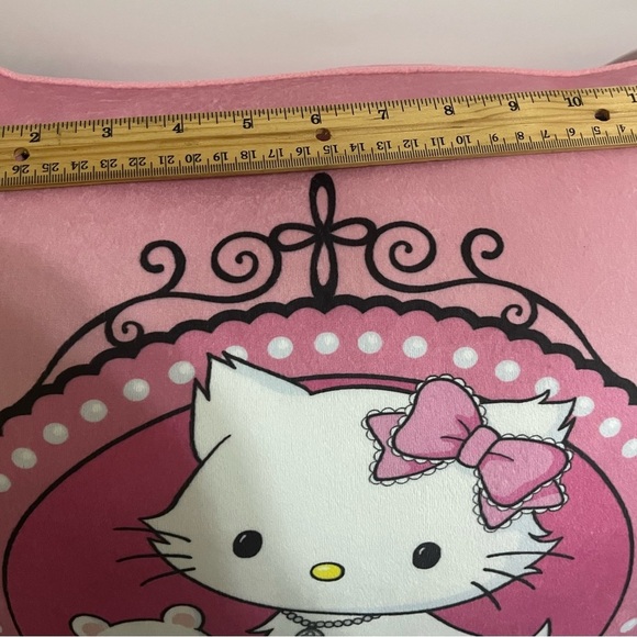 Charmmy Kitty Cushion - Picture 6 of 6